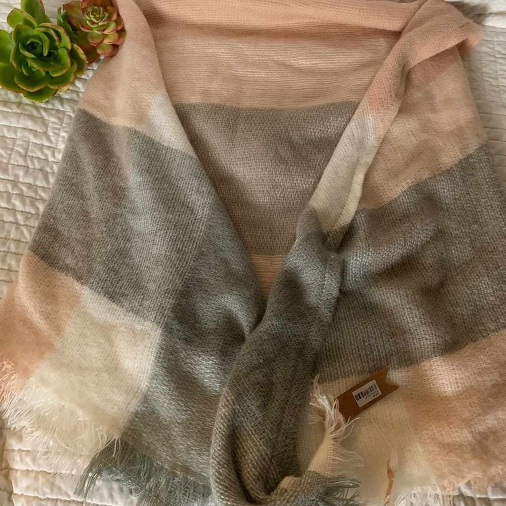 Blanket Scarf - Picture 2 of 3